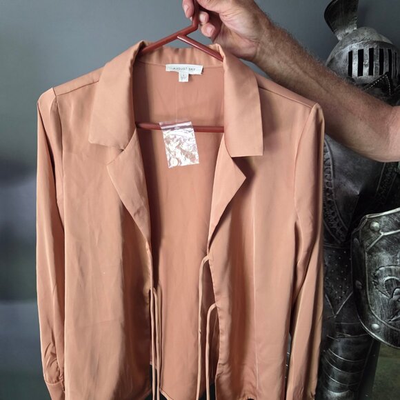 BRAND NEW TIE FRONT BLOUSE WITH BUTTON DETAIL ON SLEEVES - Picture 4 of 4